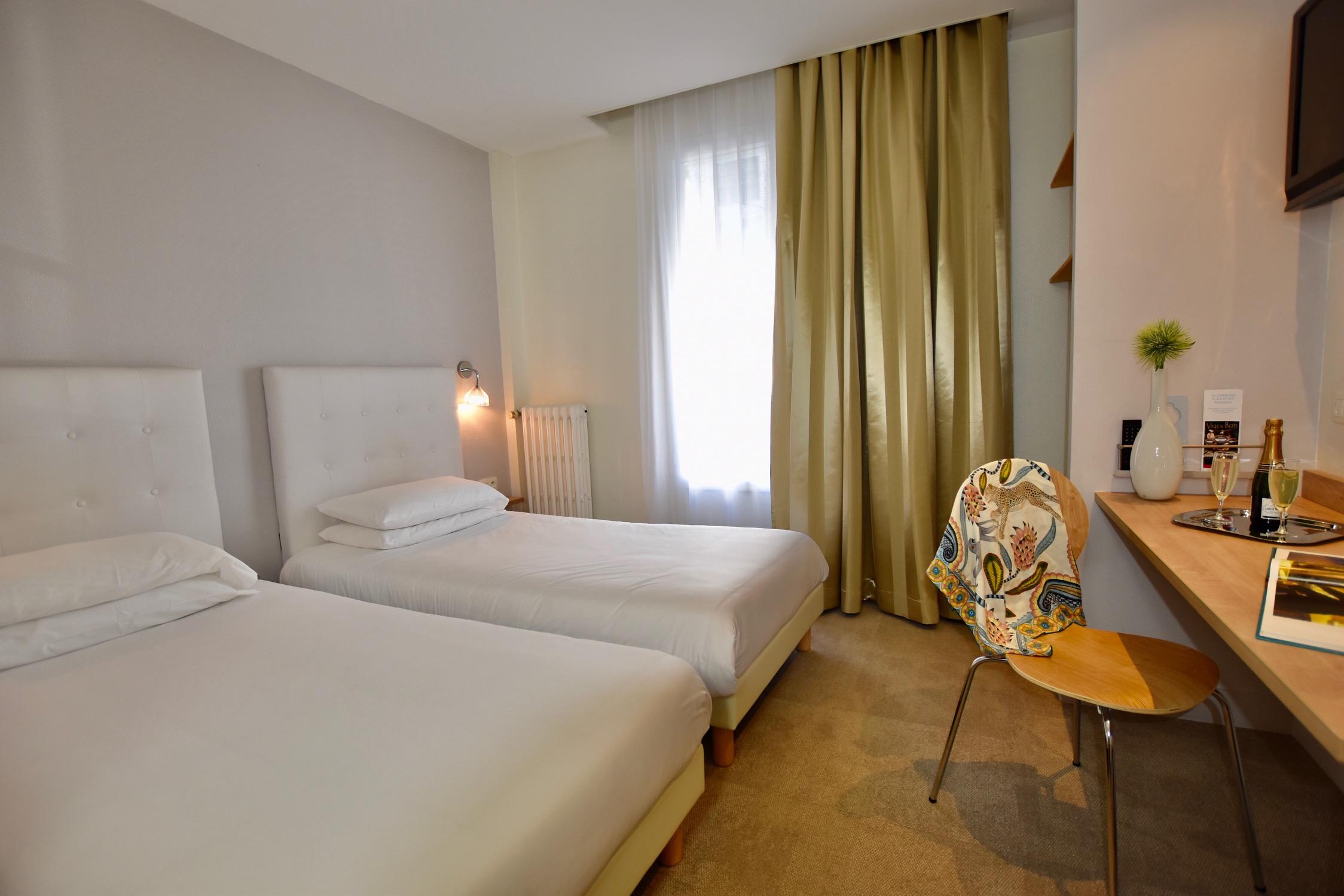 Hotel Escale Oceania ロリアン エクステリア 写真