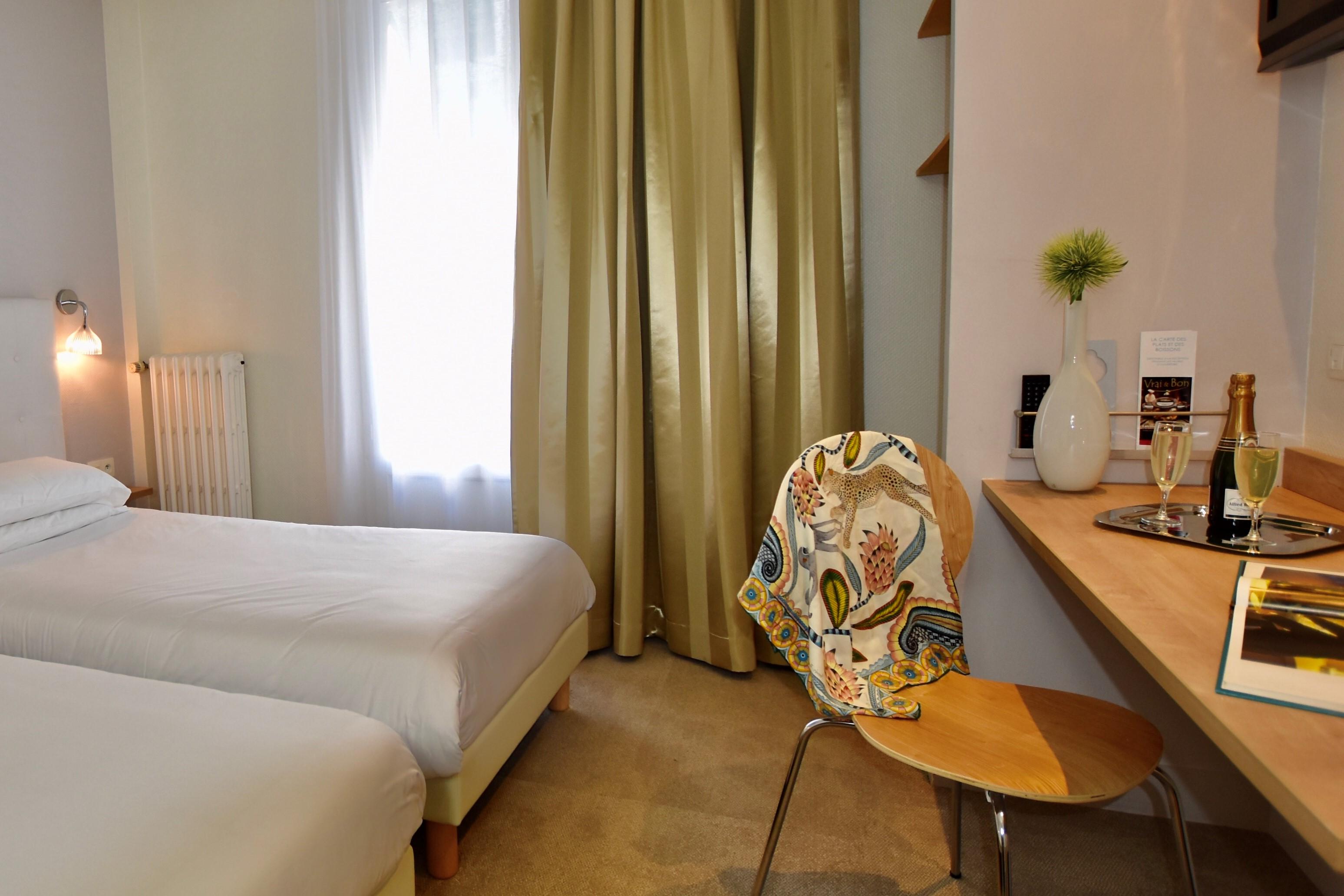 Hotel Escale Oceania ロリアン エクステリア 写真