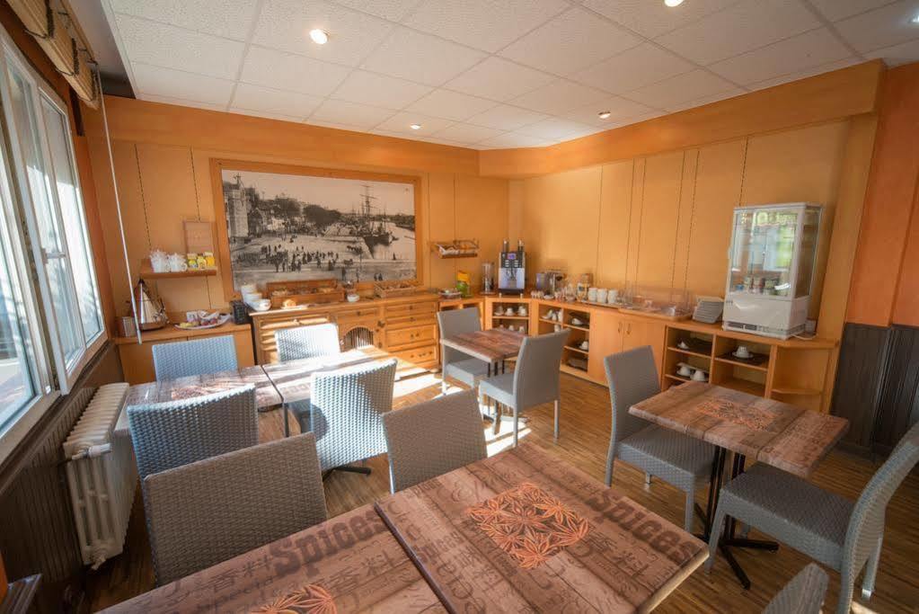 Hotel Escale Oceania ロリアン エクステリア 写真
