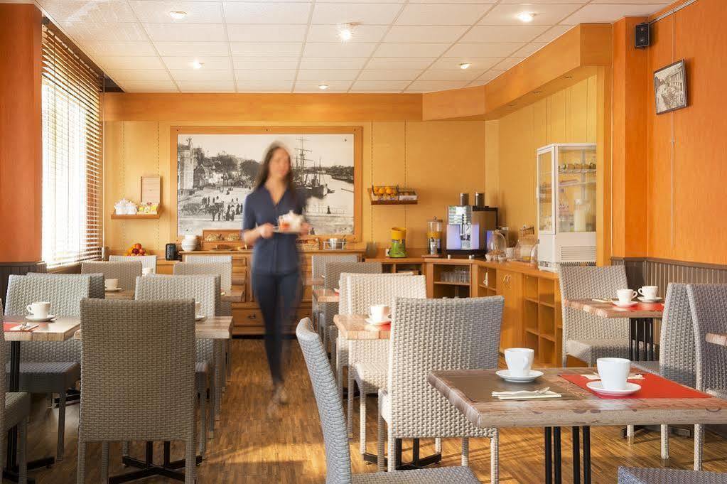 Hotel Escale Oceania ロリアン エクステリア 写真